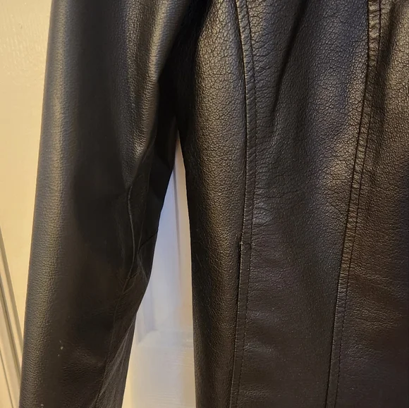 Womens Black Leather Jacket - Picture 8 of 11